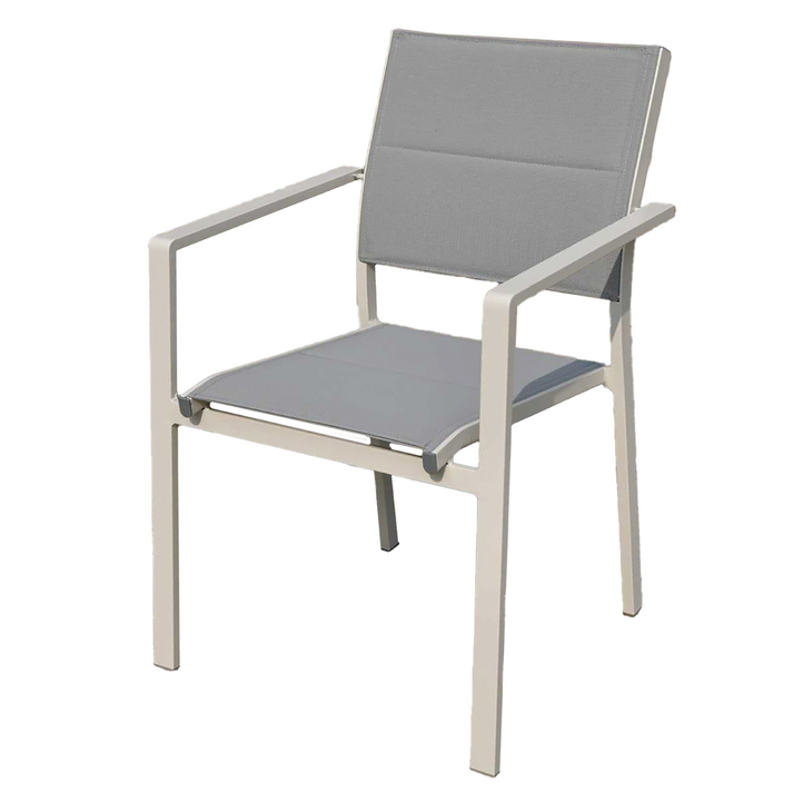 Λευκή Στοιβαζόμενη Πολυθρόνα Αλουμινίου Με Διάτρητο Ύφασμα